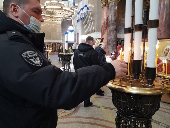 В Петербурге провели молебен о здравии военнослужащих, участвующих в спецоперации