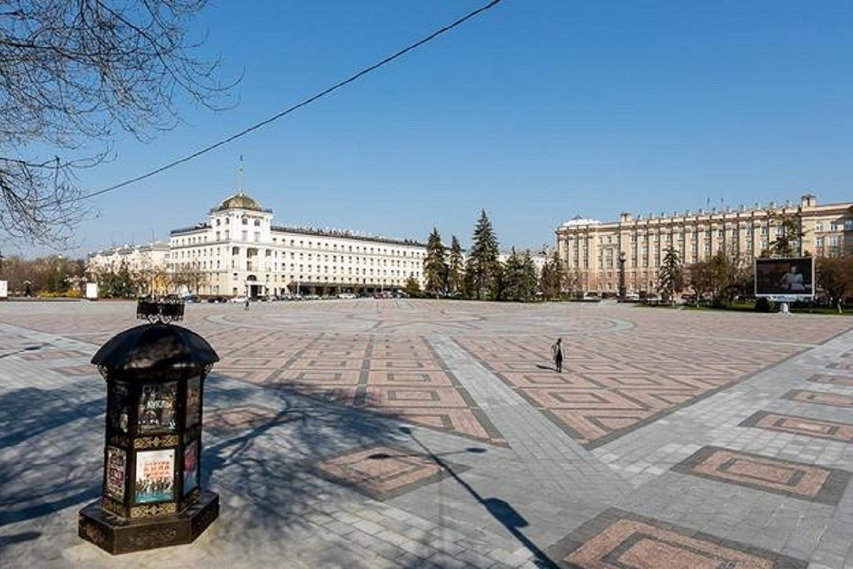 Белгородская сегодня. Сквер в Белгороде. Владимирская площадь Белгород. Соборная площадь 4 Белгород. Площадка около площади.