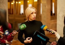 Украинская армия в Мариуполе не сложит оружие и не покинет город, заявила вице-премьер правительства Украины Ирина Верещук