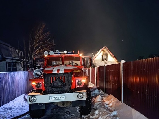 При пожаре в Мошенском районе погиб человек
