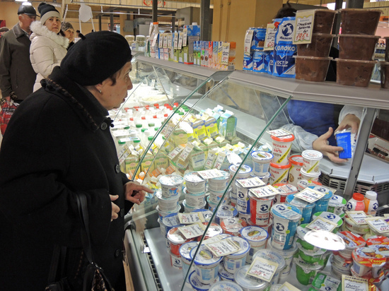 СМИ предрекли перебои с молоком и соками: нехватка тары