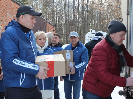 Почти 500 кг гуманитарной помощи собрали депутаты Ижевска для жителей Донбасса