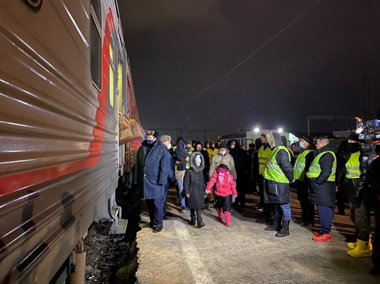 Поезд с эвакуированными жителями Мариуполя не придет в Рязань