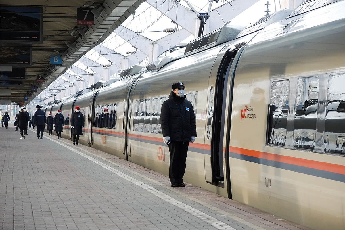 Приколы в поездах дальнего следования фото девушек