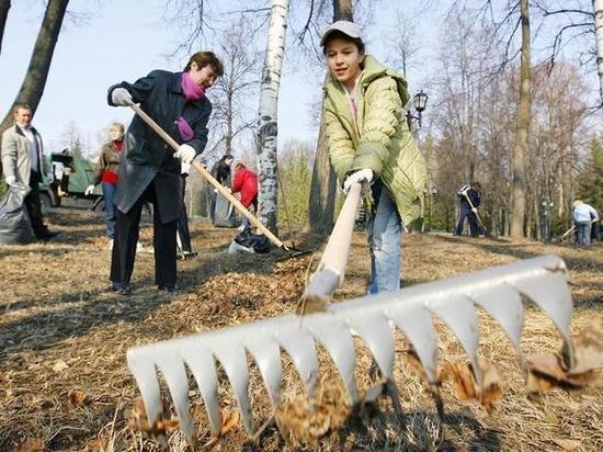 Радий Хабиров попросил «добавить энергии» к субботникам