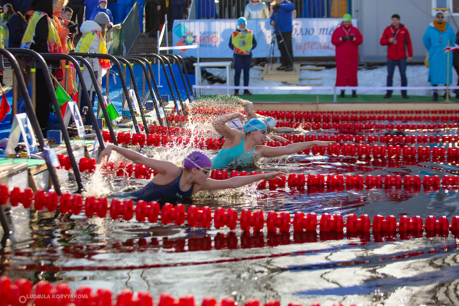 Почти 400 моржей собрал Международный чемпионат в Петрозаводске