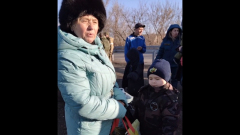Эвакуированная женщина рассказала про обстрелы в ЛНР: видео