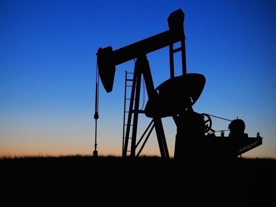 Нефть подорожала из-за сокращения запасов в США