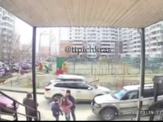 В полиции Краснодара рассказали подробности ДТП с автоледи и ребёнком