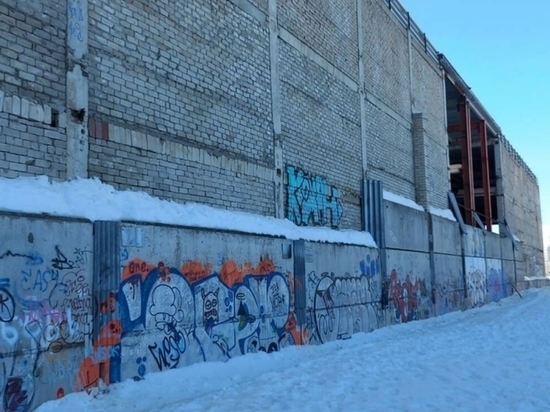 Прокуратура Татарстана выясняет подробности падения подростка в гараже