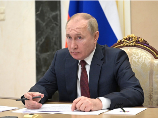 Путин объявил о решении продавать газ Европе за рубли