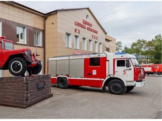 В Смоленске на Оршанской сгорело нежилое строение