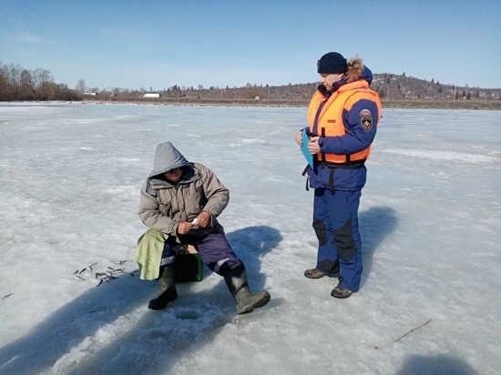 Пензенским рыбакам напомнили правила безопасного выхода на лед