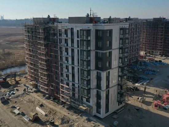 Первые жилые дома на Октябрьском острове введут в эксплуатацию к началу учебного года