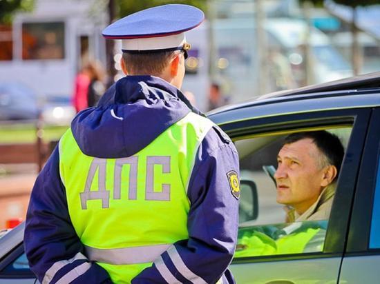 В Ростове бывшего сотрудника ГИБДД будут судить за взяточничество