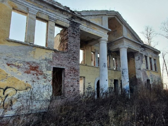 В Хабаровске осудят собственницу полуразрушенного здания на улице Санаторной