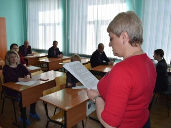 В Иванове прошел ЕГЭ по математике для родителей
