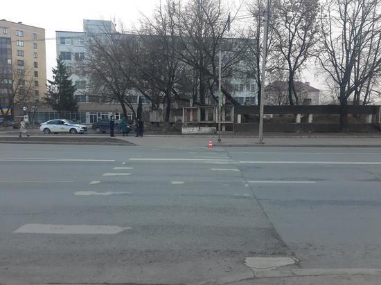 Пожилой пешеход пострадала под колесами «Рено» в Пскове