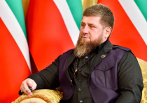 Глава Чеченской Республики Рамзан Кадыров показал кадры фронтовой хроники из Мариуполя, снятой чеченскими бойцами
