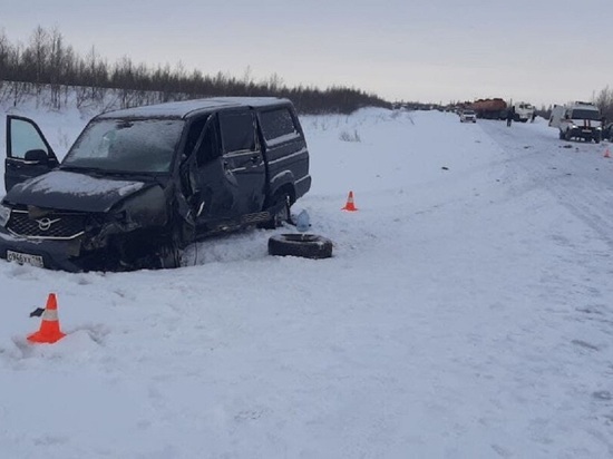 На трассе Ямала водитель иномарки погиб в аварии с УАЗом