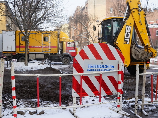 Более 30 зданий в Красногвардейском районе остались без тепла после прорыва трубы
