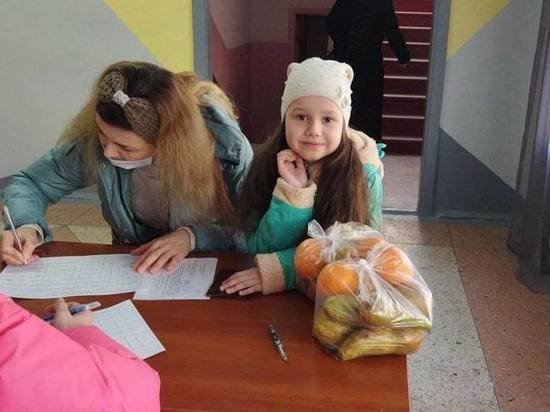 Дети Донецка получили фрукты из Чечни