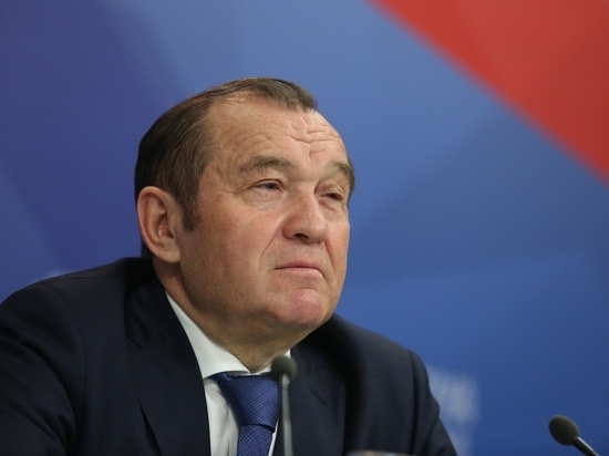 В Курске присвоили почетное звание Петру Бирюкову
