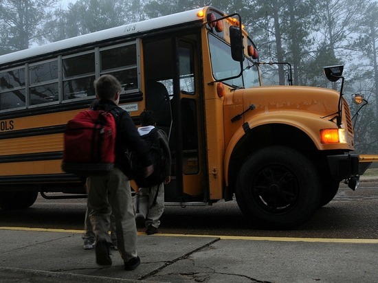 В Краснинском районе после вмешательства прокуратуры организован подвоз школьников к месту учебы и обратно