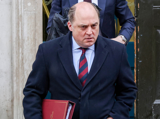 Теперь Великобритания требует удалить разговор своего министра из соцсетей, так как он «угрожает национальной безопасности»