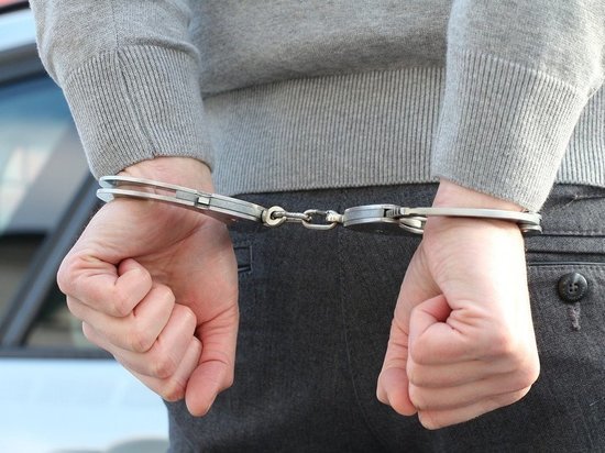 В Брянской области экс-полицейского будут судить за наркопреступление