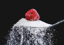 Россияне жалуются на исчезновение сахара с полок магазинов