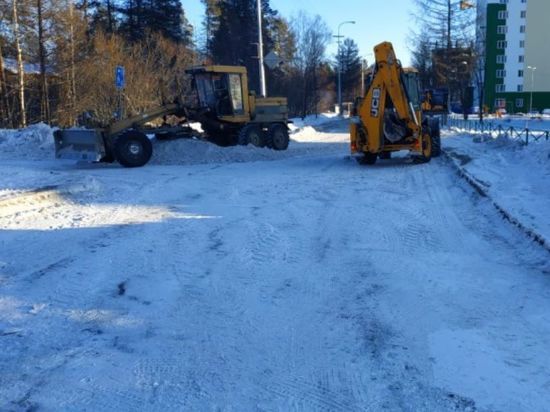 В Нерюнгри занимаются уборкой города после зимы