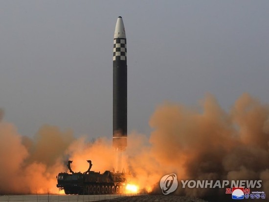 В КНДР подтвердили запуск межконтинентальной ракеты «Хвасон-17»