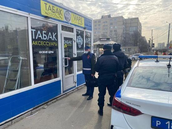 Незаконный табачный киоск снесли у метро «Проспект Славы»