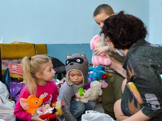 Дончане готовы усыновить потерянных в Мариуполе детей