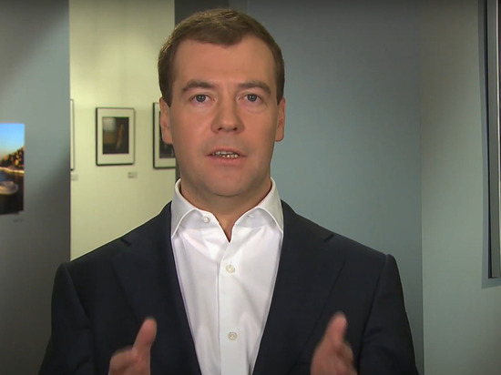 Медведев заявил, что Россию нельзя исключить из G20