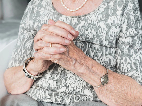 Полицейские задержали воров, обокравших 92-летнюю смолянку