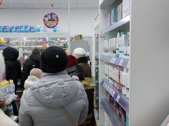 Запаса лекарств на Фармбазе хватит петербургским льготникам