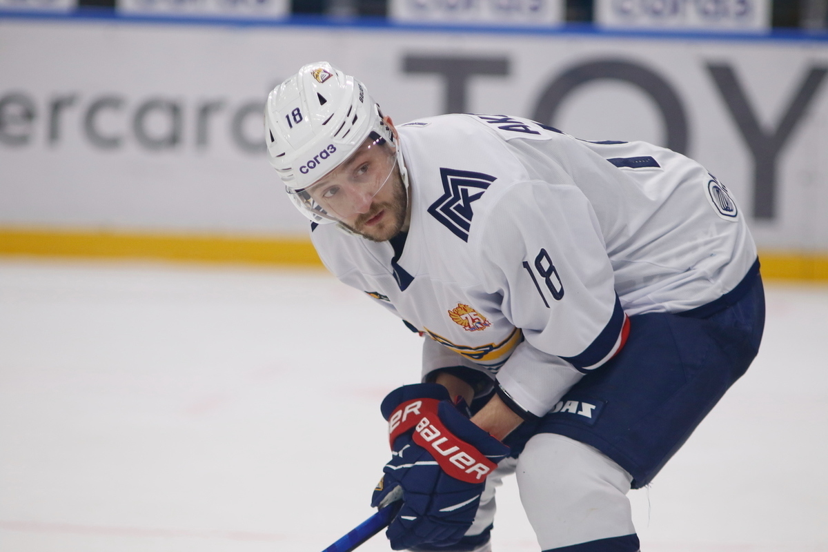 "Металлург" вышел вперед в серии с "Авангардом"