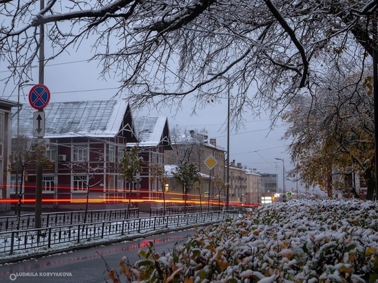 Старые ограждения в центре Петрозаводска демонтируют