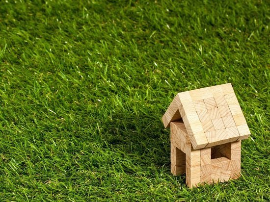 В Барнауле продают квартиру с панорамными окнами и зимним садом за 17 млн рублей