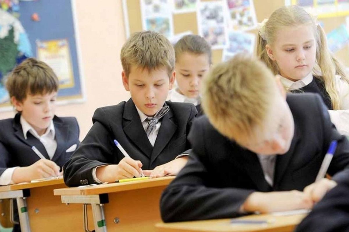 В костромских школах постепенно снимаются анти-ковидные ограничения