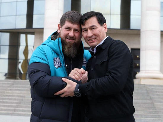 Кадыров поблагодарил за визит в Чечню главу Калмыкии
