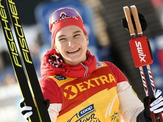 Тверская лыжница Наталья Непряева победила в скиатлоне на чемпионате страны