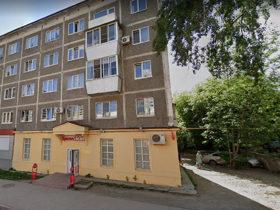 Покупатель скончался в магазине «Красное и белое» в Екатеринбурге