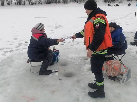 В Саратовской области увеличат число рейдов из-за нарушений запрета выхода на лед