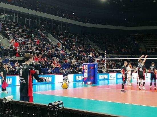 Белгородские волейболисты в трёх партиях проиграли «Зениту»