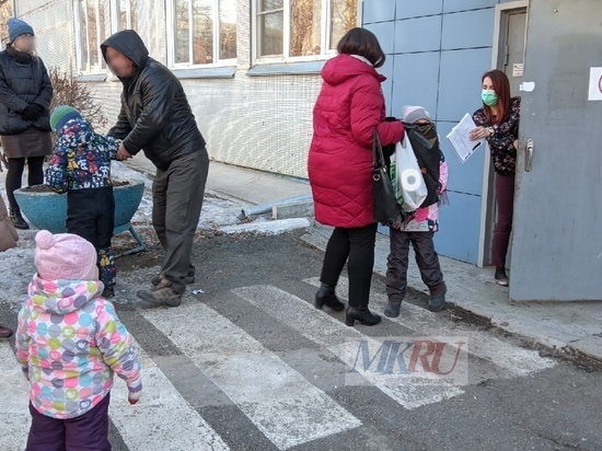 «Охранник даже не заметил»: жительница Красноярска забрала из детсада чужого ребенка