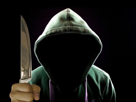 Ранее судимый мужчина с ножом напал на сотрудников МФО ради 10 тысяч рублей