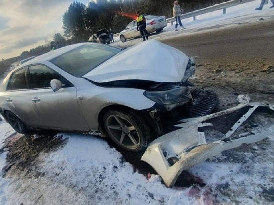 Один человек погиб, двое получили травмы в ДТП на Урале